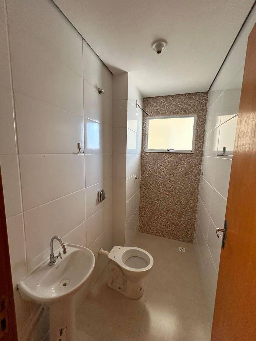 Casa à venda com 2 quartos, 66m² - Foto 6