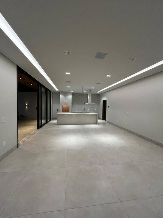 Casa à venda com 3 quartos, 3000m² - Foto 10