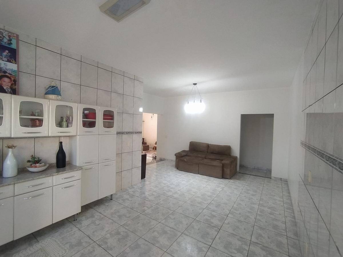 Casa à venda com 3 quartos, 200m² - Foto 21