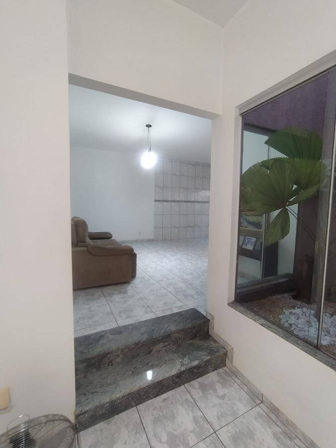 Casa à venda com 3 quartos, 200m² - Foto 22