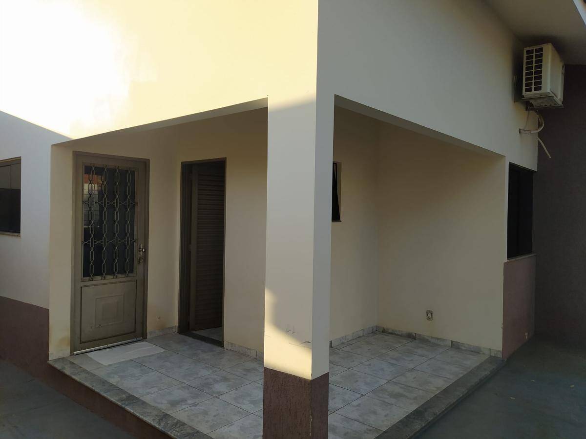 Casa à venda com 3 quartos, 200m² - Foto 30