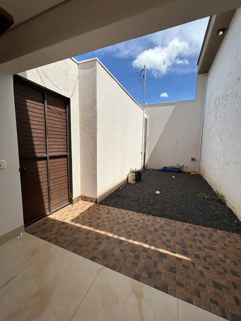 Casa à venda com 3 quartos, 250m² - Foto 7