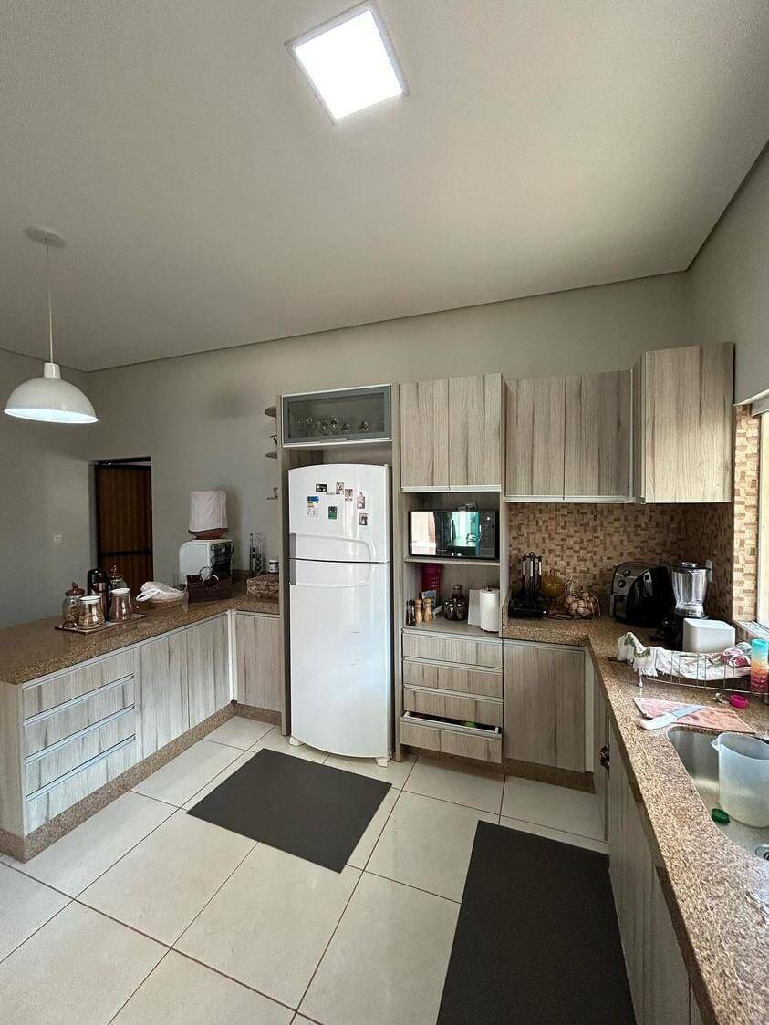 Casa à venda com 3 quartos, 265m² - Foto 14