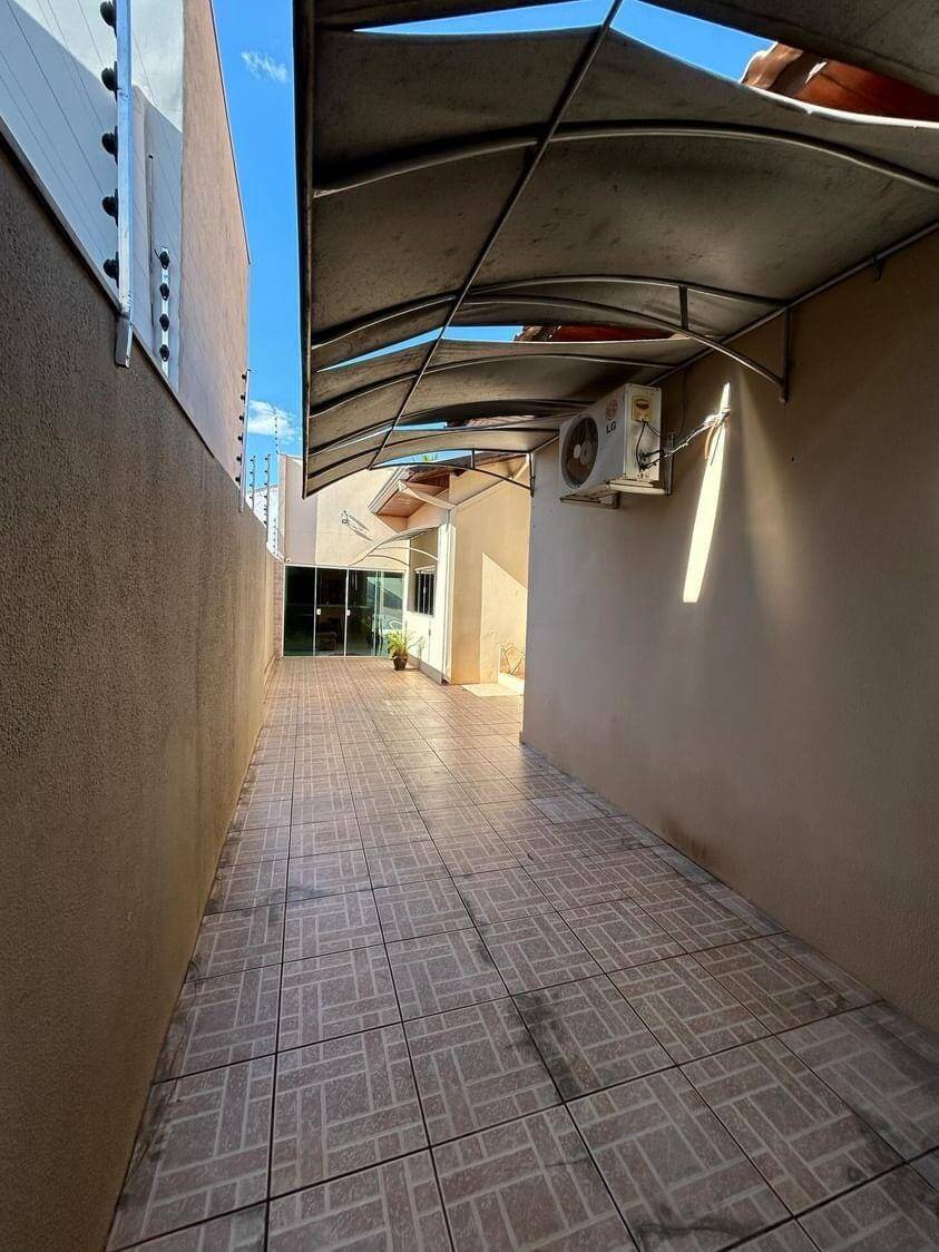 Casa à venda com 3 quartos, 265m² - Foto 29