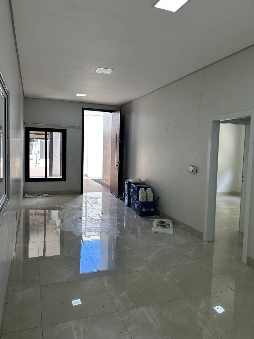 Casa à venda com 3 quartos, 250m² - Foto 4