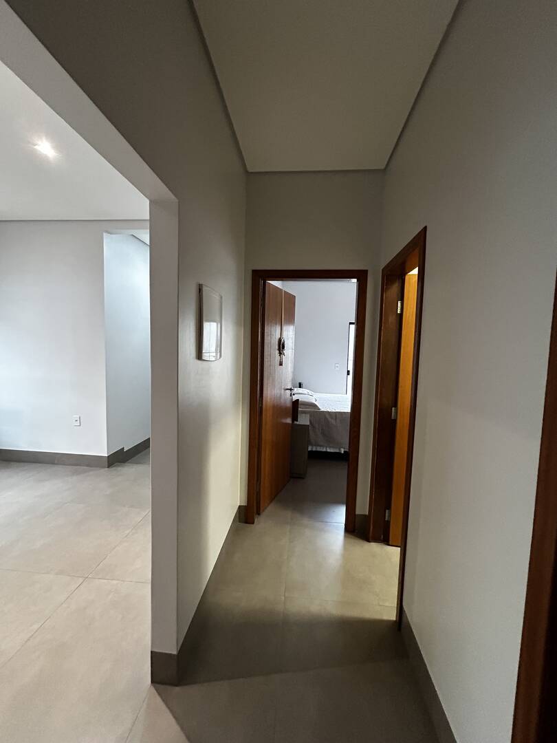 Casa à venda com 3 quartos, 250m² - Foto 17